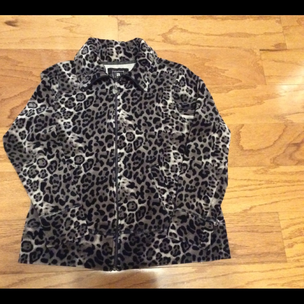 Activology Cheetah print Medium Velour Jacket
